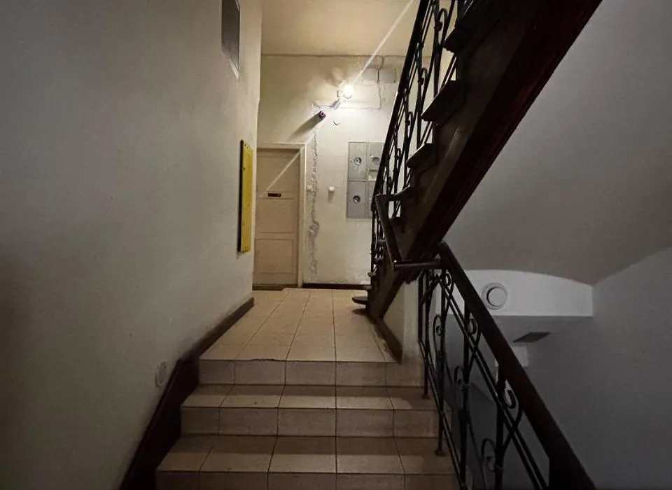 Dark Wave Loft With Mezzanine - For 3 - City Center-1